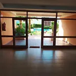 Paradise Solo Familias Διαμέρισμα *