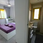 Paradise Solo Familias Διαμέρισμα *