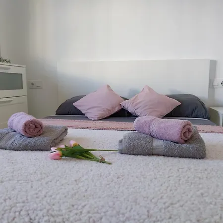 Paradise Solo Familias アパート