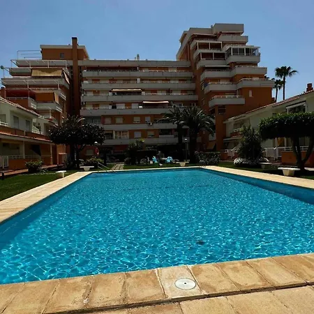 Paradise Solo Familias アパート