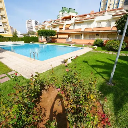 Paradise Solo Familias *