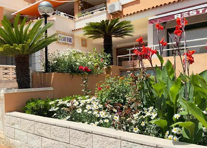 Paradise Solo Familias
