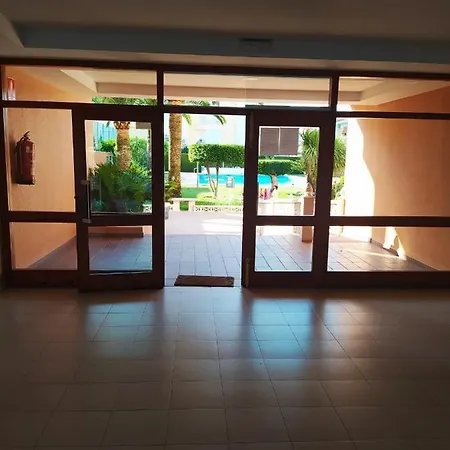 Paradise Solo Familias Apartment *