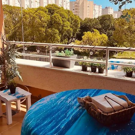 Paradise Solo Familias Apartment